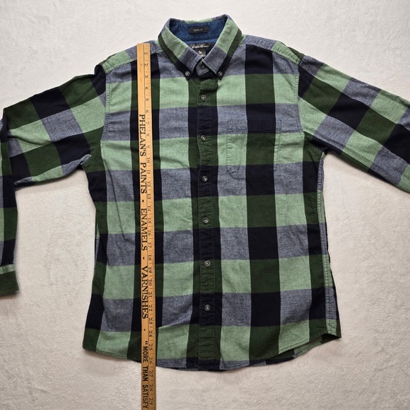 Eddie Bauer Classic Fit Plaid Flannel Shirt Green Blue Men’s M - Picture 7 of 8